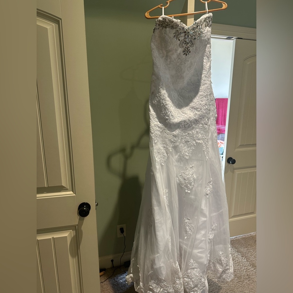 White wedding dress with train. Size 12